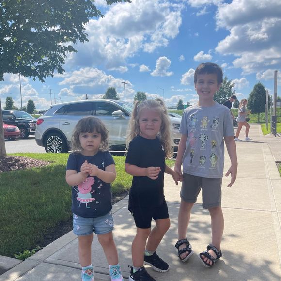 Meet your Posher, Delia - Picture 1 of 1